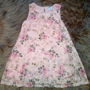 🔴 CLEARANCE 6/$20 Pink floral dress with roses and lace